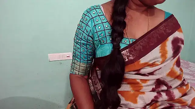 Snapshot of shrutitelugu69 chatting on 15, 1, 2026 shrutitelugu69 online show from 15, 1, 2026