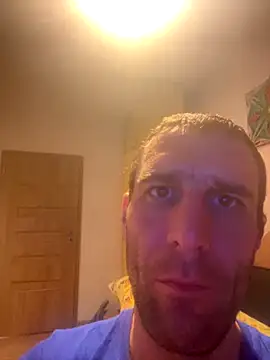 Snapshot of matejk chatting on 4, 10, 2025 matejk online show from 4, 10, 2025