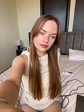 Snapshot of ElenaRebelle chatting on 20, 2, 2026 ElenaRebelle online show from 20, 2, 2026