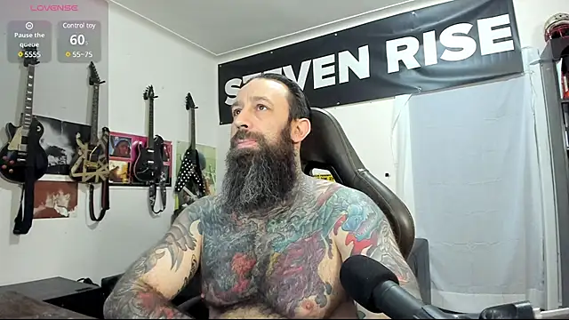 Snapshot of StevenRiseNYC chatting on 28, 2, 2025 StevenRiseNYC online show from 28, 2, 2025