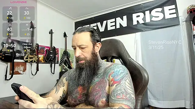 Snapshot of StevenRiseNYC chatting on 11, 3, 2025 StevenRiseNYC online show from 11, 3, 2025