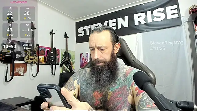 Snapshot of StevenRiseNYC chatting on 12, 3, 2025 StevenRiseNYC online show from 12, 3, 2025