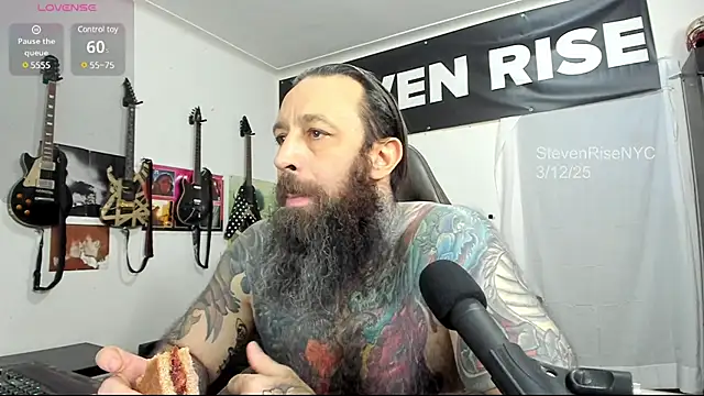 Snapshot of StevenRiseNYC chatting on 13, 3, 2025 StevenRiseNYC online show from 13, 3, 2025