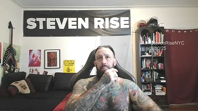 Snapshot of StevenRiseNYC chatting on 10, 9, 2025 StevenRiseNYC online show from 10, 9, 2025