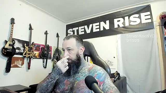 Snapshot of StevenRiseNYC chatting on 13, 9, 2025 StevenRiseNYC online show from 13, 9, 2025