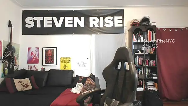 Snapshot of StevenRiseNYC chatting on 14, 9, 2025 StevenRiseNYC online show from 14, 9, 2025
