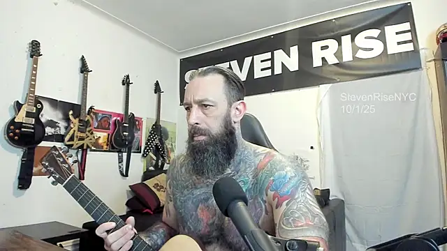 Snapshot of StevenRiseNYC chatting on 1, 10, 2025 StevenRiseNYC online show from 1, 10, 2025