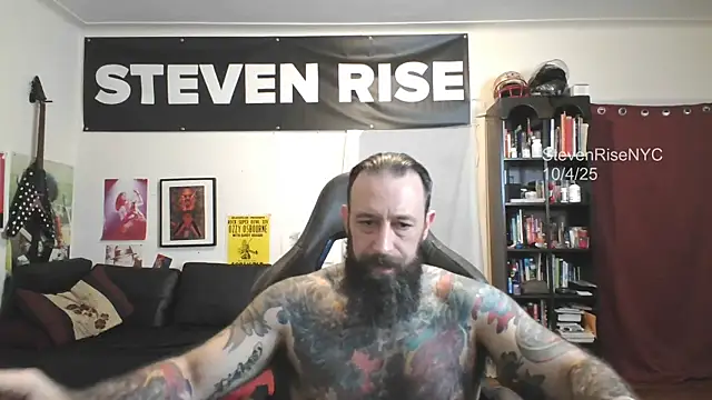 Snapshot of StevenRiseNYC chatting on 4, 10, 2025 StevenRiseNYC online show from 4, 10, 2025