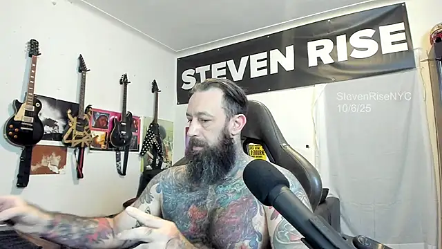 Snapshot of StevenRiseNYC chatting on 6, 10, 2025 StevenRiseNYC online show from 6, 10, 2025