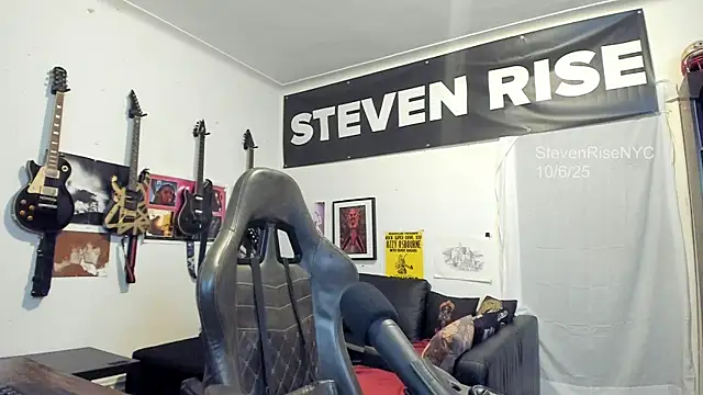 Snapshot of StevenRiseNYC chatting on 7, 10, 2025 StevenRiseNYC online show from 7, 10, 2025