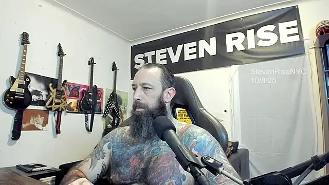 Snapshot of StevenRiseNYC chatting on 8, 10, 2025 StevenRiseNYC online show from 8, 10, 2025