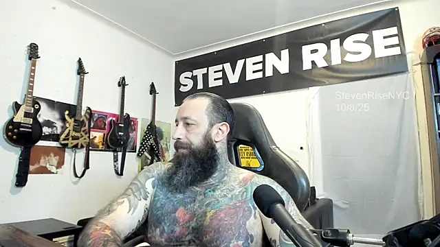 Snapshot of StevenRiseNYC chatting on 9, 10, 2025 StevenRiseNYC online show from 9, 10, 2025