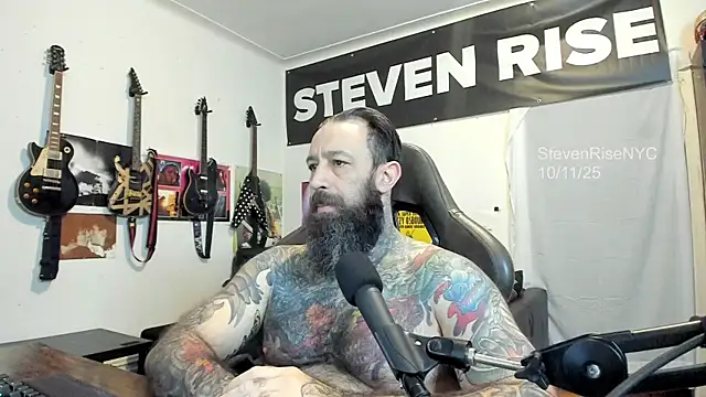 Snapshot of StevenRiseNYC chatting on 11, 10, 2025 StevenRiseNYC online show from 11, 10, 2025
