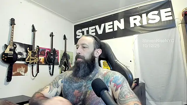 Snapshot of StevenRiseNYC chatting on 12, 10, 2025 StevenRiseNYC online show from 12, 10, 2025