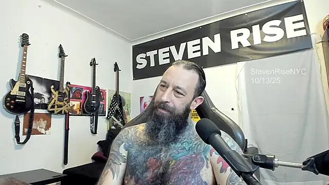 Snapshot of StevenRiseNYC chatting on 13, 10, 2025 StevenRiseNYC online show from 13, 10, 2025