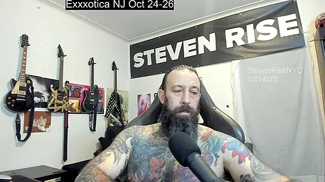 Snapshot of StevenRiseNYC chatting on 15, 10, 2025 StevenRiseNYC online show from 15, 10, 2025