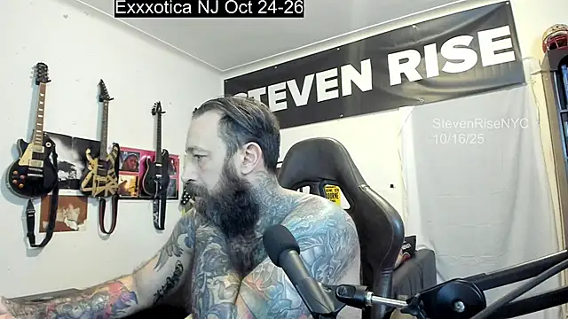 Snapshot of StevenRiseNYC chatting on 16, 10, 2025 StevenRiseNYC online show from 16, 10, 2025