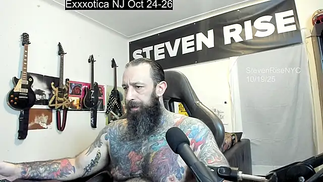 Snapshot of StevenRiseNYC chatting on 19, 10, 2025 StevenRiseNYC online show from 19, 10, 2025
