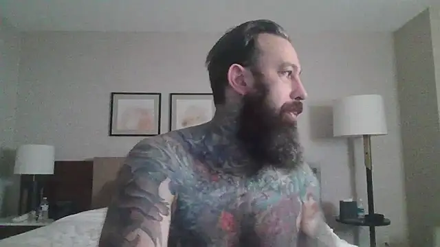 Snapshot of StevenRiseNYC chatting on 25, 10, 2025 StevenRiseNYC online show from 25, 10, 2025