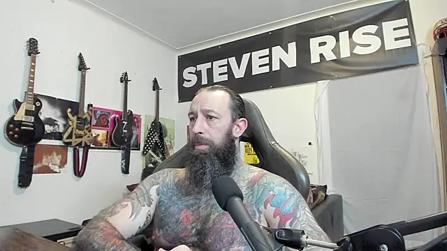 Snapshot of StevenRiseNYC chatting on 29, 10, 2025 StevenRiseNYC online show from 29, 10, 2025