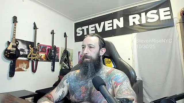 Snapshot of StevenRiseNYC chatting on 30, 10, 2025 StevenRiseNYC online show from 30, 10, 2025