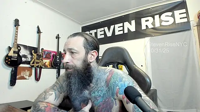 Snapshot of StevenRiseNYC chatting on 1, 11, 2025 StevenRiseNYC online show from 1, 11, 2025