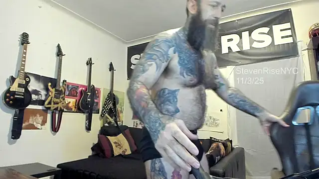 Snapshot of StevenRiseNYC chatting on 4, 11, 2025 StevenRiseNYC online show from 4, 11, 2025