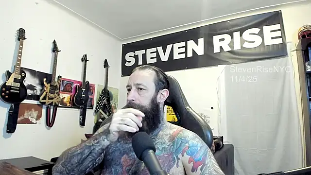 Snapshot of StevenRiseNYC chatting on 5, 11, 2025 StevenRiseNYC online show from 5, 11, 2025