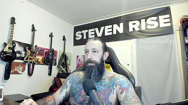 Snapshot of StevenRiseNYC chatting on 6, 11, 2025 StevenRiseNYC online show from 6, 11, 2025