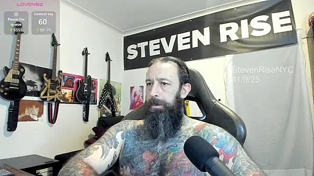 Snapshot of StevenRiseNYC chatting on 10, 11, 2025 StevenRiseNYC online show from 10, 11, 2025