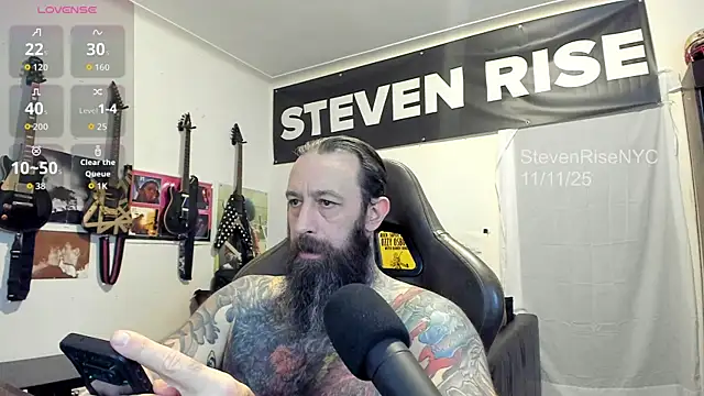 Snapshot of StevenRiseNYC chatting on 12, 11, 2025 StevenRiseNYC online show from 12, 11, 2025