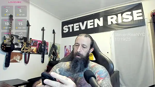 Snapshot of StevenRiseNYC chatting on 20, 11, 2025 StevenRiseNYC online show from 20, 11, 2025