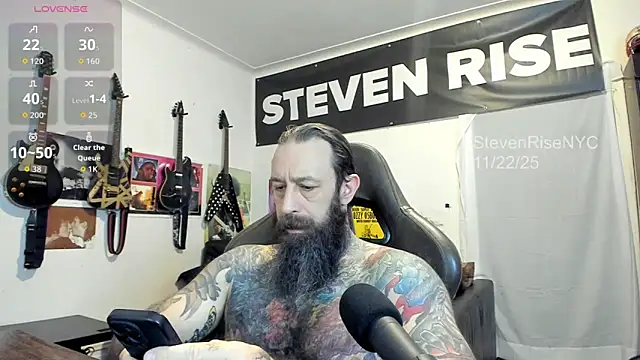 Snapshot of StevenRiseNYC chatting on 23, 11, 2025 StevenRiseNYC online show from 23, 11, 2025