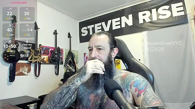 Snapshot of StevenRiseNYC chatting on 25, 11, 2025 StevenRiseNYC online show from 25, 11, 2025
