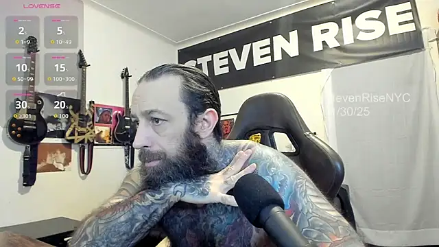 Snapshot of StevenRiseNYC chatting on 30, 11, 2025 StevenRiseNYC online show from 30, 11, 2025