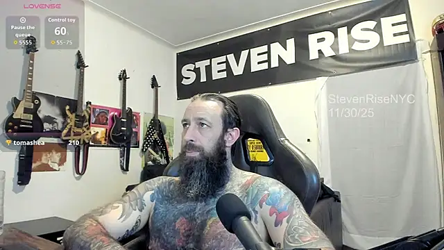 Snapshot of StevenRiseNYC chatting on 1, 12, 2025 StevenRiseNYC online show from 1, 12, 2025