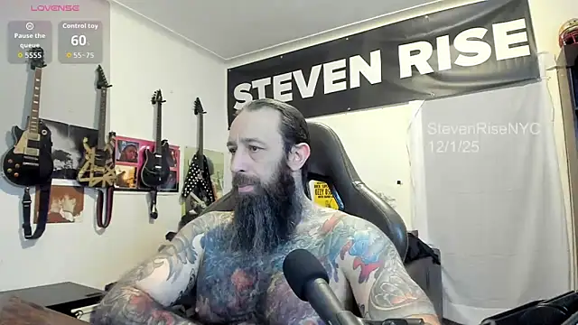 Snapshot of StevenRiseNYC chatting on 1, 12, 2025 StevenRiseNYC online show from 1, 12, 2025