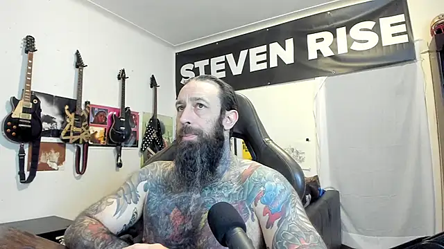 Snapshot of StevenRiseNYC chatting on 2, 12, 2025 StevenRiseNYC online show from 2, 12, 2025