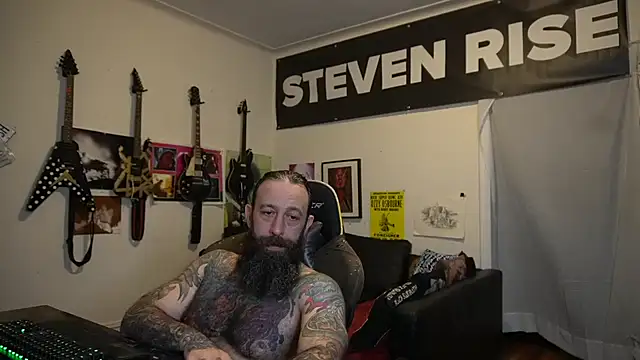 Snapshot of StevenRiseNYC chatting on 27, 5, 2026 StevenRiseNYC online show from 27, 5, 2026