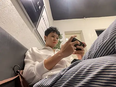 Snapshot of Plaxtique chatting on 8, 11, 2025 Plaxtique online show from 8, 11, 2025