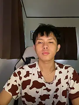 Snapshot of Plaxtique chatting on 18, 12, 2025 Plaxtique online show from 18, 12, 2025