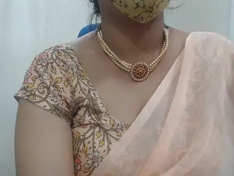 Snapshot of Lovely_Siri_23 chatting on 11, 11, 2025 Lovely Siri 23 online show from 11, 11, 2025