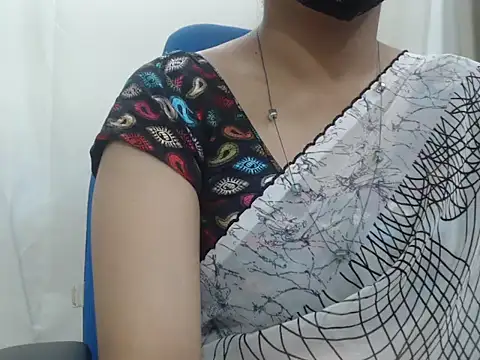 Snapshot of Lovely_Siri_23 chatting on 13, 11, 2025 Lovely Siri 23 online show from 13, 11, 2025