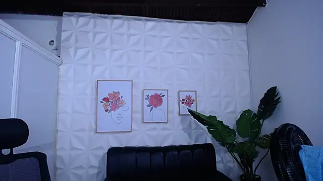 Snapshot of Valentinaa_mature chatting on 24, 11, 2025 Valentinaa mature online show from 24, 11, 2025