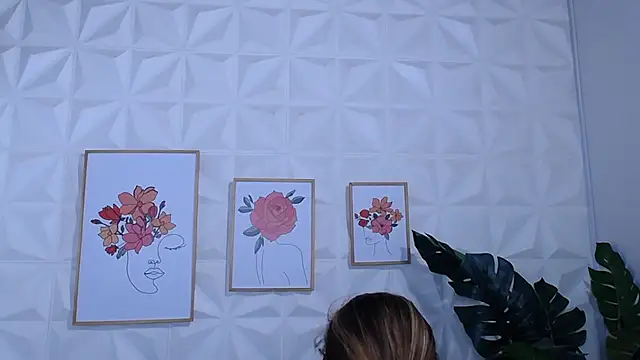 Valentinaa mature online show from 2, 3, 2026