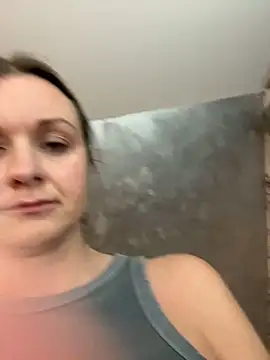 Bella-Tight online show from 6, 2, 2026