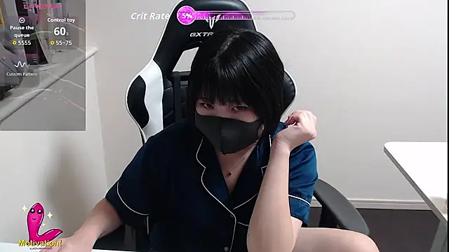 Snapshot of mimika0403 chatting on 19, 12, 2025 mimika0403 online show from 19, 12, 2025