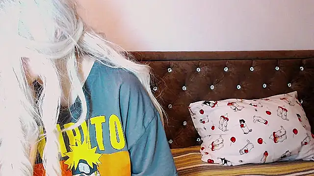 Snapshot of Sara4uu chatting on 12, 9, 2025 Sara4uu online show from 12, 9, 2025