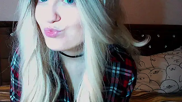 Snapshot of Sara4uu chatting on 30, 11, 2025 Sara4uu online show from 30, 11, 2025