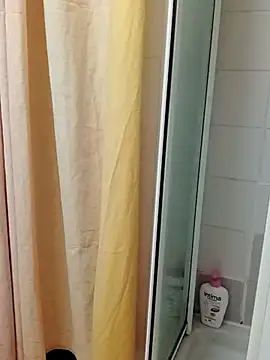 Snapshot of JOHANNA9MOI02 chatting on 24, 10, 2025 JOHANNA9MOI02 online show from 24, 10, 2025